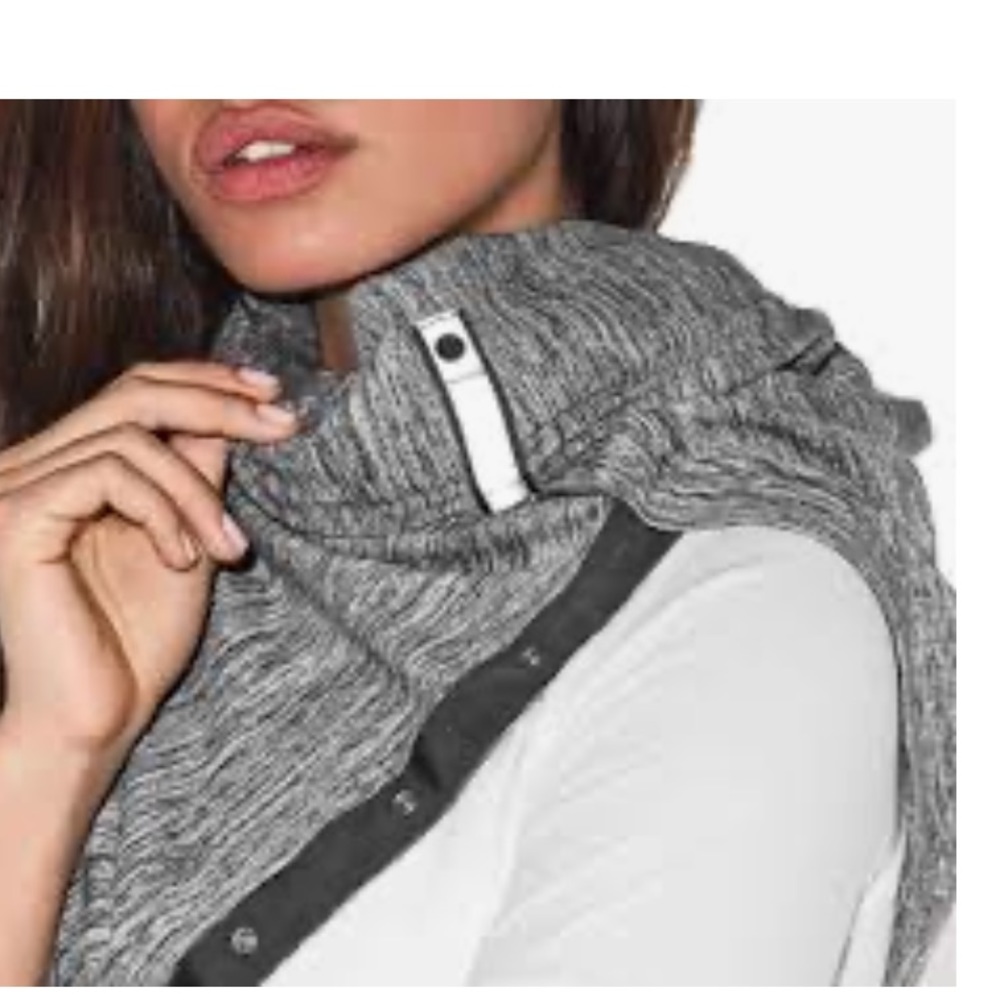 lululemon Vinyasa Scarf